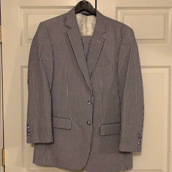 Searsucker Suit - Picture 3 of 5